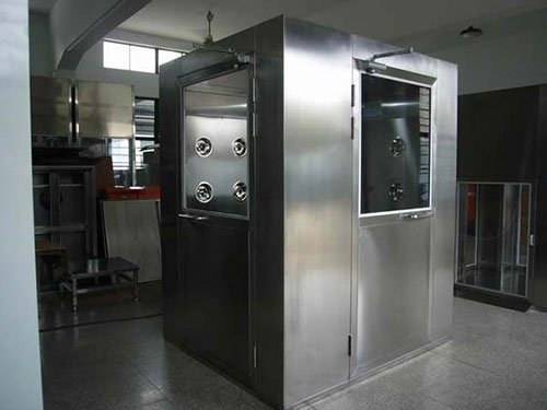 汽車(chē)生產(chǎn)線(xiàn)所使用的風(fēng)淋室和普通的風(fēng)淋室有什么不同